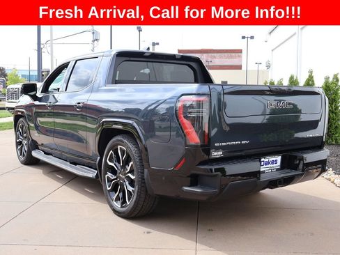 Used 2025 GMC Sierra EV Denali AWD/4WD image 4