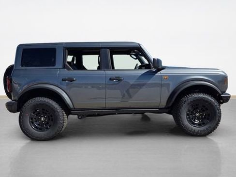 New 2026 Ford Bronco Badlands w/ Sasquatch Package AWD/4WD image 2