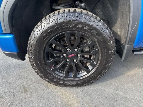 Used 2022 GMC Sierra 1500 AT4X AWD/4WD image 9