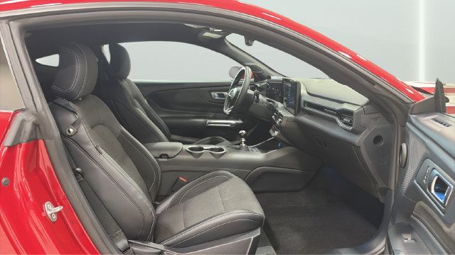 Used 2024 Ford Mustang GT RWD image 12