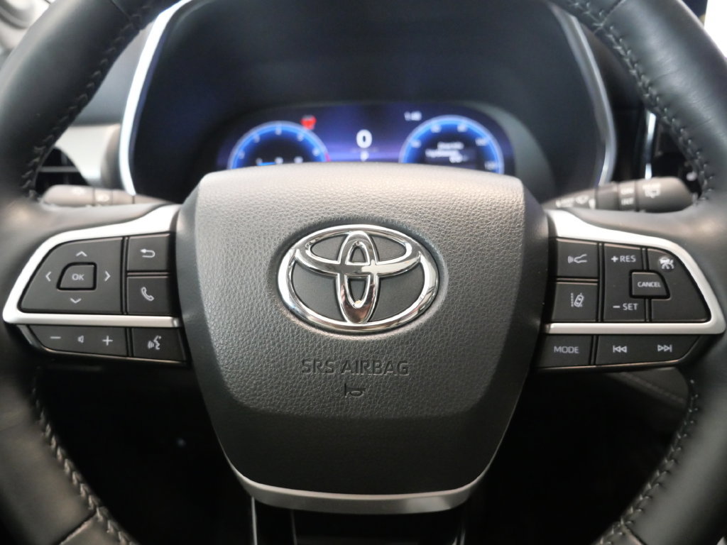 Used 2023 Toyota Highlander Platinum AWD/4WD image 18