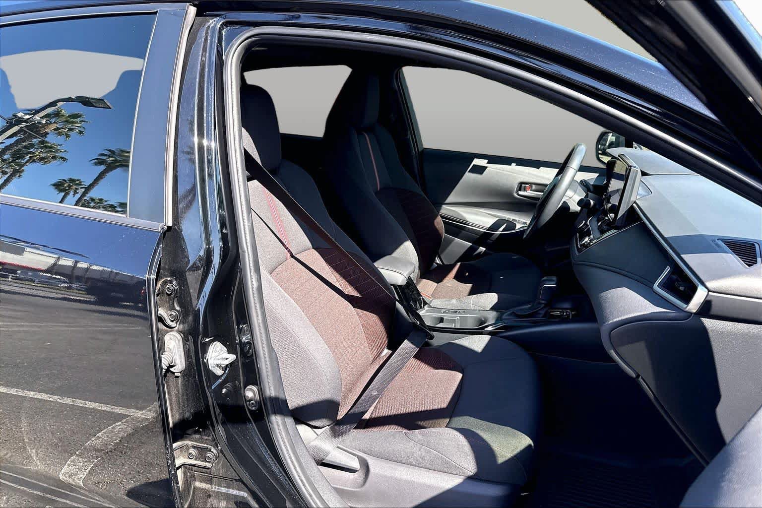 Certified 2024 Toyota Corolla SE w/ SE Premium Package FWD image 8