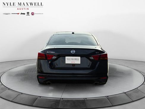 Used 2019 Nissan Altima 2.5 SV image 15