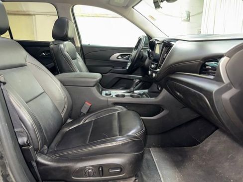 Used 2018 Chevrolet Traverse LT AWD/4WD image 24