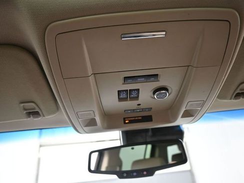 Used 2017 Chevrolet Suburban LT w/ LT Signature Package image 12