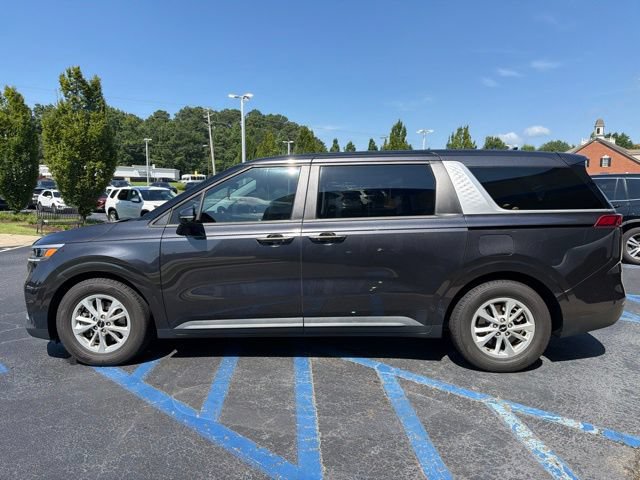 Used 2024 Kia Carnival LX FWD image 9