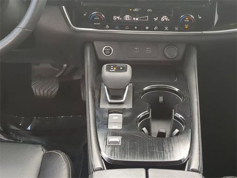 Used 2022 Nissan Rogue SL image 19