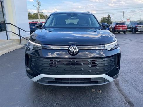 New 2025 Volkswagen Tiguan SE AWD/4WD image 7