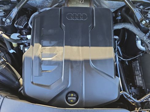 Used 2025 Audi Q5 Prestige AWD/4WD image 30
