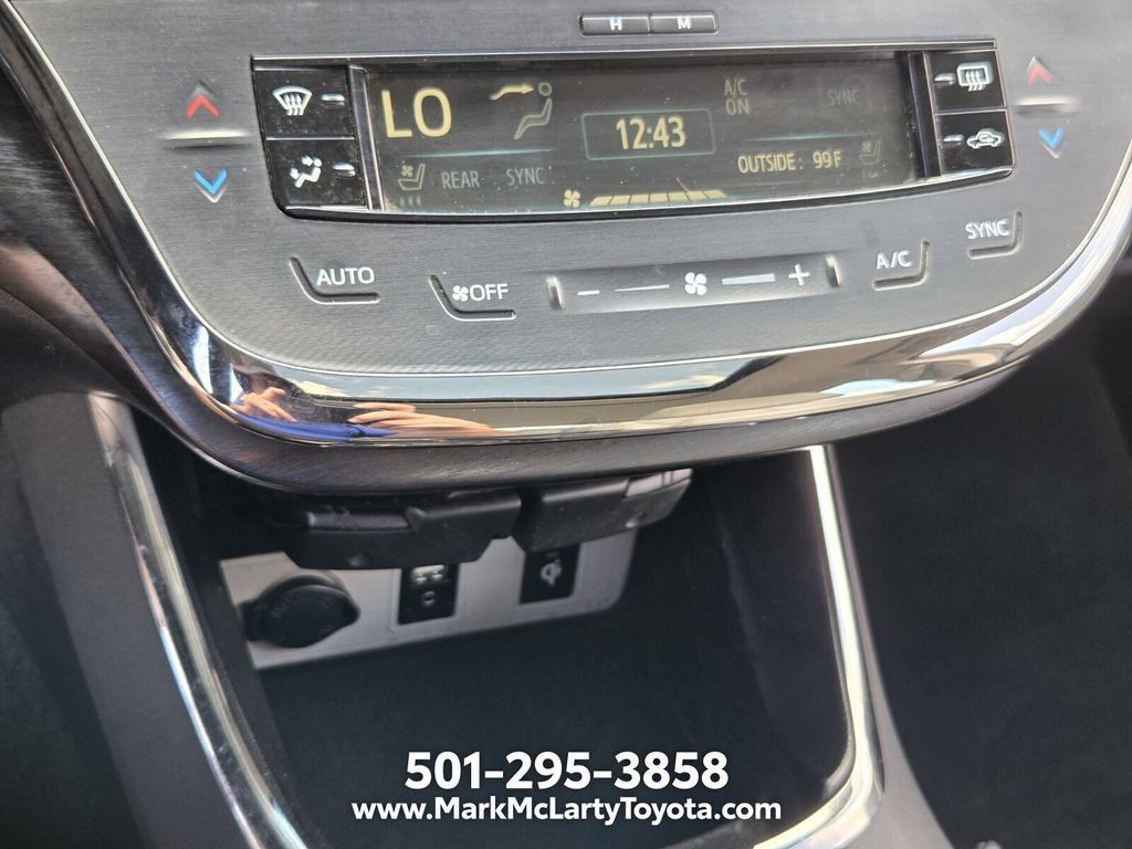 Used 2016 Toyota Avalon Limited FWD image 22
