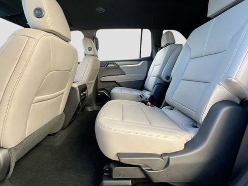 New 2026 GMC Acadia Elevation w/ Elevation Premium Package image 17