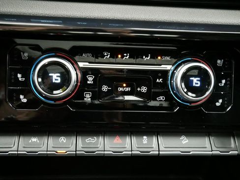 Used 2022 GMC Sierra 1500 AT4 w/ AT4 Preferred Package image 44