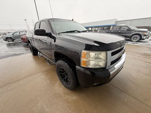Used 2011 Chevrolet Silverado 1500 LT w/ All-Star Edition image 7