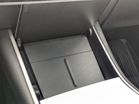 Used 2021 Tesla Model Y Long Range image 13