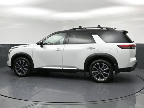 New 2026 Nissan Pathfinder Platinum w/ Lighting Package AWD/4WD image 31