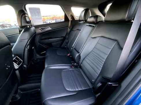 Used 2023 Kia Sportage SX image 28