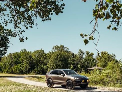 Used 2013 Porsche Cayenne AWD/4WD image 38