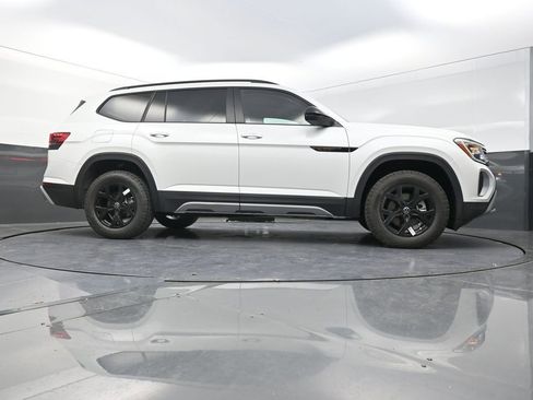 New 2026 Volkswagen Atlas Peak Edition AWD/4WD image 29