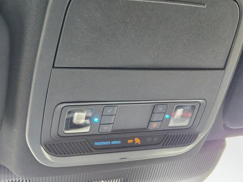 Used 2025 Ford Explorer ST-Line w/ Premium Package RWD image 31