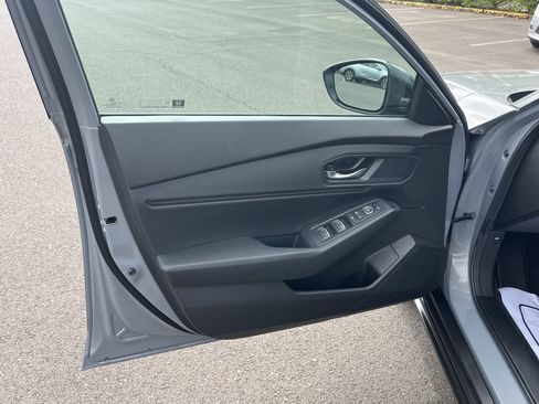 Used 2025 Honda Accord SE image 16