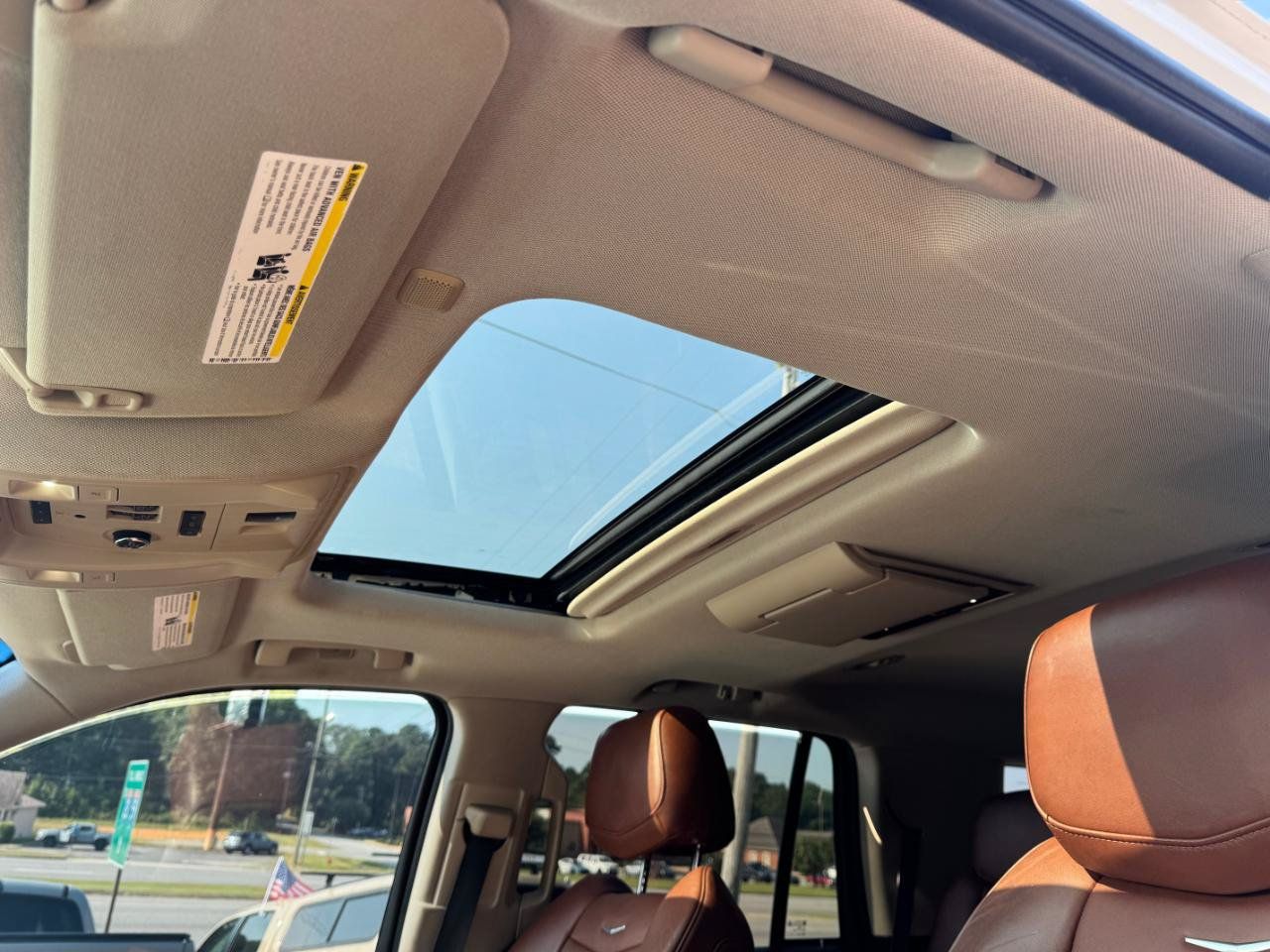 Used 2016 Cadillac Escalade Premium AWD/4WD image 17