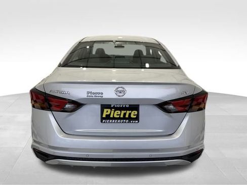 Used 2021 Nissan Altima 2.5 SV image 3