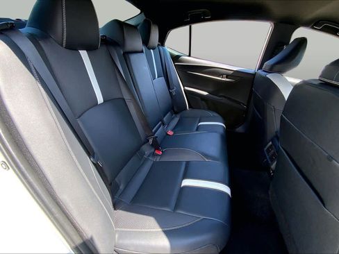 Used 2025 Toyota Camry SE FWD image 19