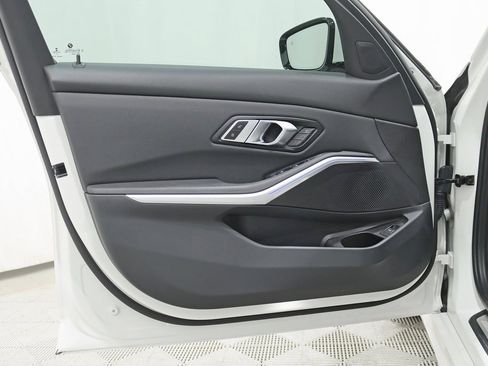 Used 2021 BMW 330i xDrive Sedan w/ M Sport Package image 35