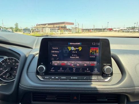 Used 2024 Nissan Rogue S AWD/4WD image 12