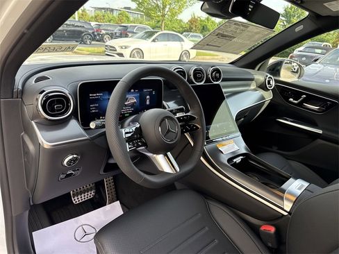 New 2025 Mercedes-Benz GLC 350e 4MATIC image 10