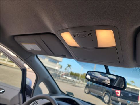 Used 2012 Nissan Leaf SL image 31