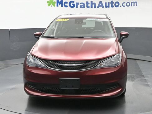 Used 2023 Chrysler Voyager LX FWD image 6