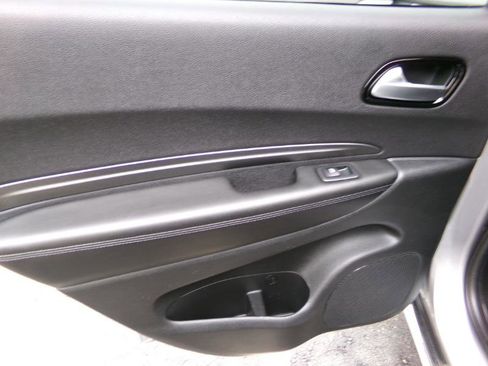 Used 2021 Dodge Durango SXT image 31