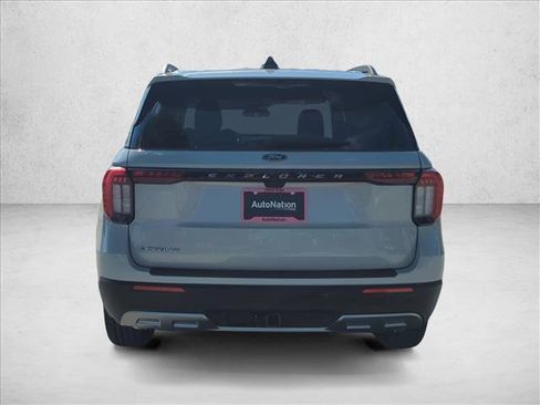 New 2026 Ford Explorer Active w/ Active Comfort Package image 8