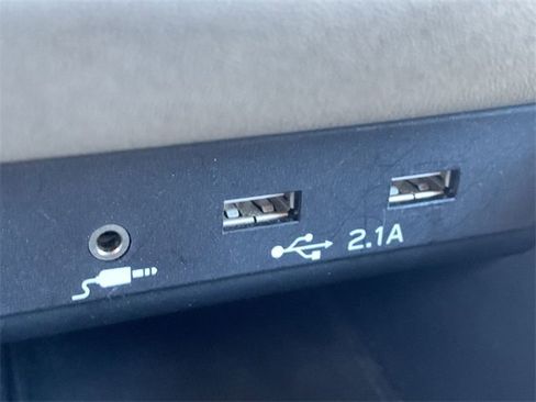 Used 2022 Subaru Outback Limited image 27