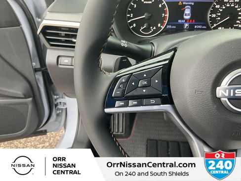 New 2025 Nissan Altima 2.5 SR image 19