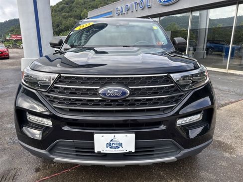 Used 2022 Ford Explorer XLT w/ Equipment Group 202A image 11