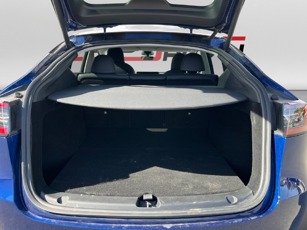 Used 2024 Tesla Model Y Long Range AWD/4WD image 19