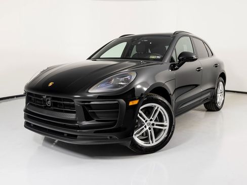 New 2026 Porsche Macan image 1