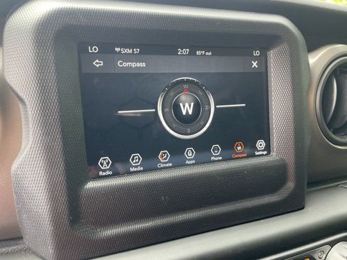 Used 2020 Jeep Gladiator Sport w/ Quick Order Package 24S image 19