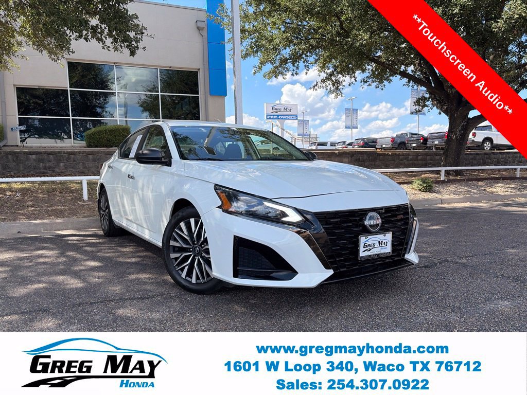 Used 2024 Nissan Altima 2.5 SV FWD image 1