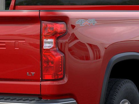 New 2026 Chevrolet Silverado 2500 LT image 12