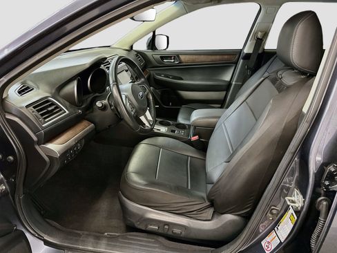 Used 2017 Subaru Outback 2.5i Limited AWD/4WD image 13