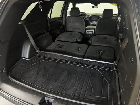 Used 2023 Chevrolet Traverse LT AWD/4WD image 54