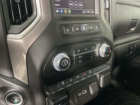 Used 2024 GMC Sierra 2500 Pro w/ Convenience Package image 17