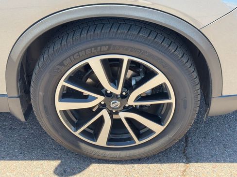 Used 2020 Nissan Rogue SL w/ Premium Package FWD image 8