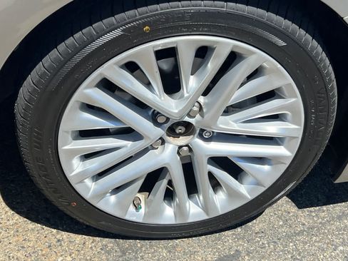 Used 2018 Lexus ES 350 w/ Luxury Package w/Wood Trim FWD image 15