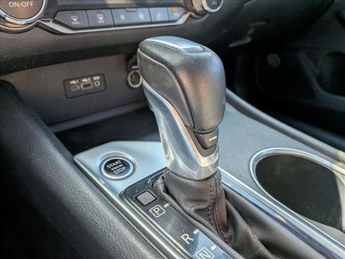 Used 2019 Nissan Altima 2.5 SV image 12