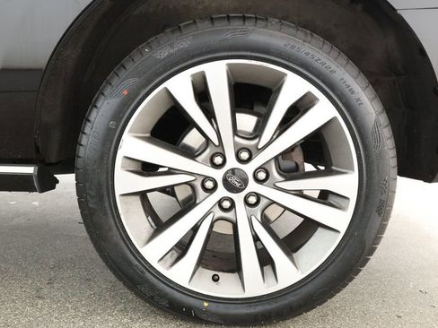 Used 2021 Ford Expedition Platinum image 7