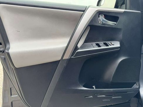 Used 2017 Toyota RAV4 XLE w/ Carpet Mat Package image 10